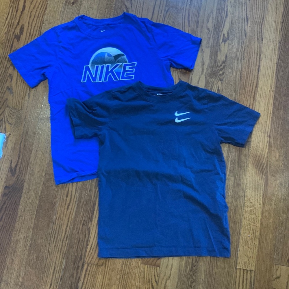 Nike tshirts